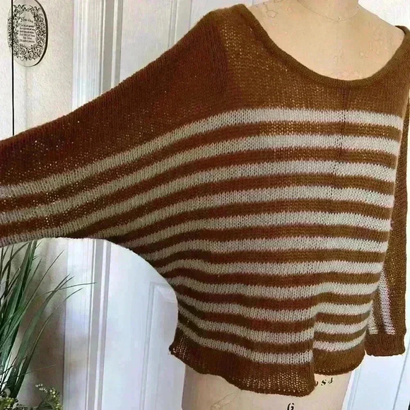 Wooden Ships. Loose knit dolman sleeve sweater. Size M/L - Picture 4 of 7